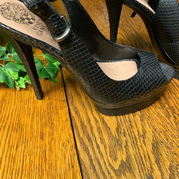 Vince Camuto Heels Platform Pumps Black Snakeskin - Picture 2 of 5